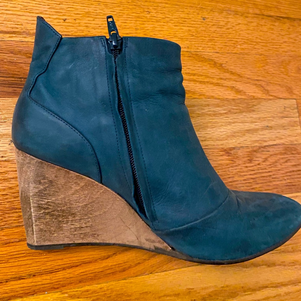 Coclico Wedge Heel Booties size 40